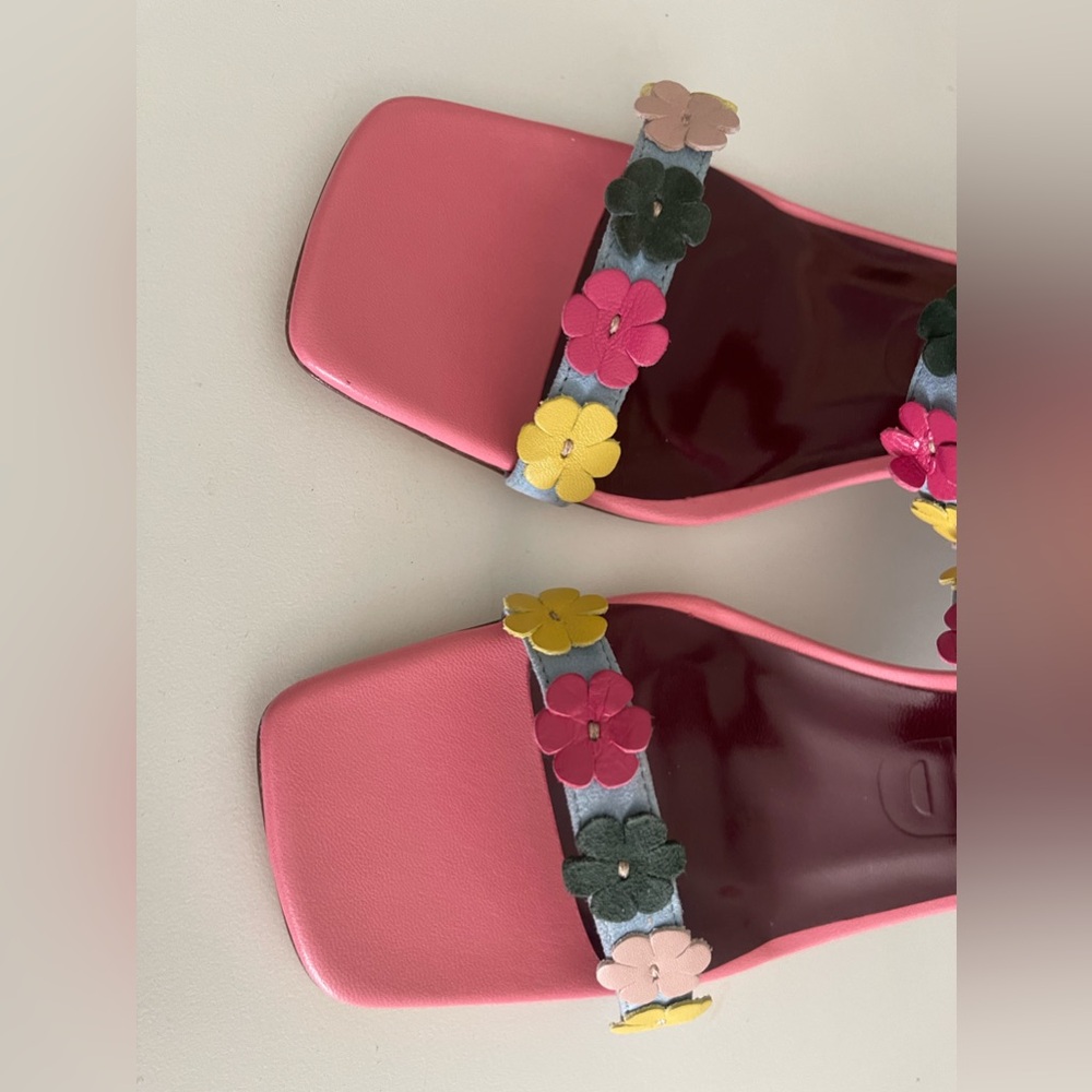 🤍 STAUD Suede Colorblock Flower Block Heeled Sandals - Picture 5 of 10